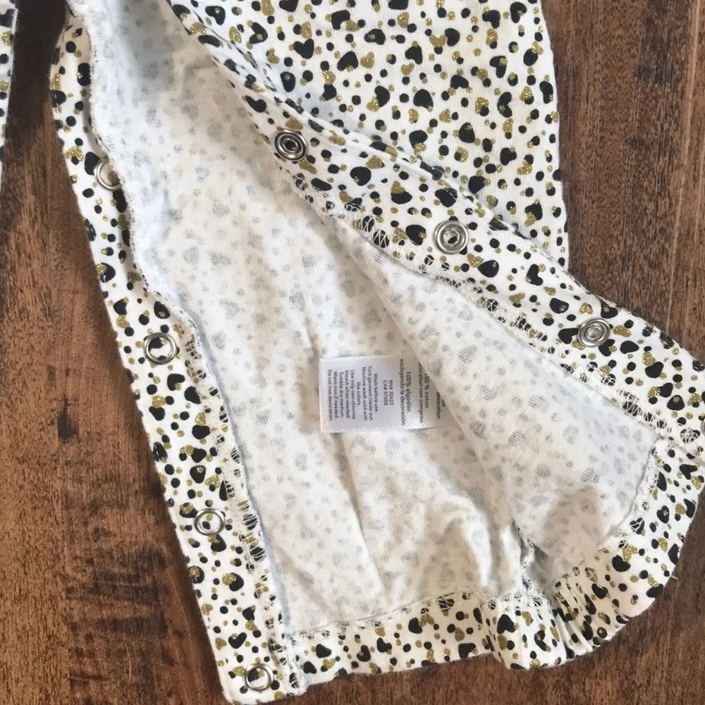 One piece outfit ! Glitter and gold 18 months